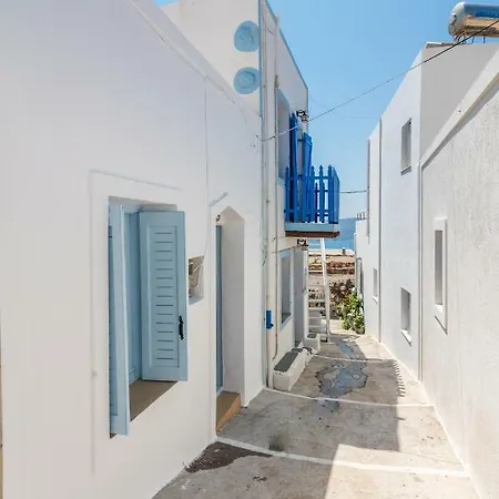 Sunset Nest Plaka (Milos)